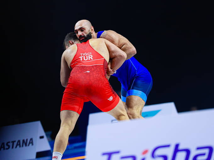 Российский борец Артур Саргсян стал серебряным призером чемпионата мира