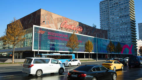 Октябрь отправляют на реконструкцию // Как может измениться кинотеатр