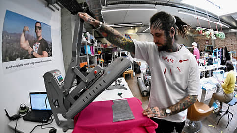 Тату перебивают карьеру // Почему компании стали чаще отказывать в найме людям с неформальной внешностью