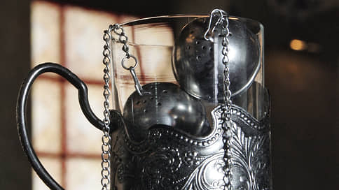 Чаепития в купе стали российской традицией // Павел Шинский  о подстаканниках