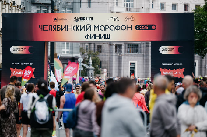 В забегах на различные дистанции приняло участие несколько тысяч человек