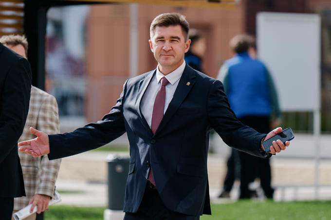 Счастливый ректор Челябинского государственного университета Сергей Таскаев