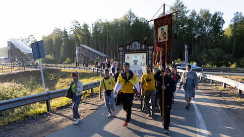 Порядка 30 тыс. человек прошли Царским крестным ходом в Екатеринбурге