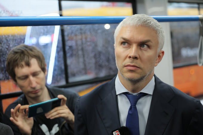 Рустам Галямов (справа)