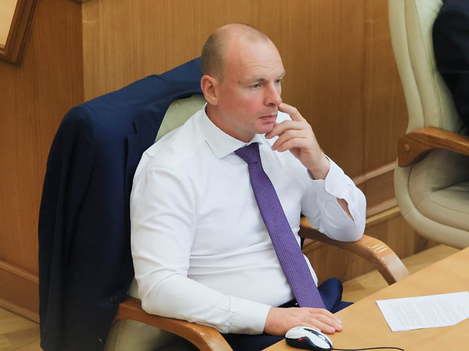 Депутаты от ЕР и СР возглавили комитеты и комиссии в свердловском заксобрании