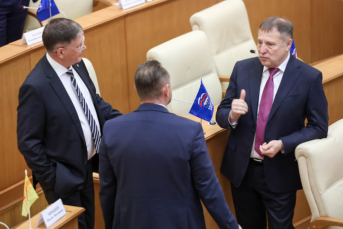 Вячеслав Вегнер (справа)