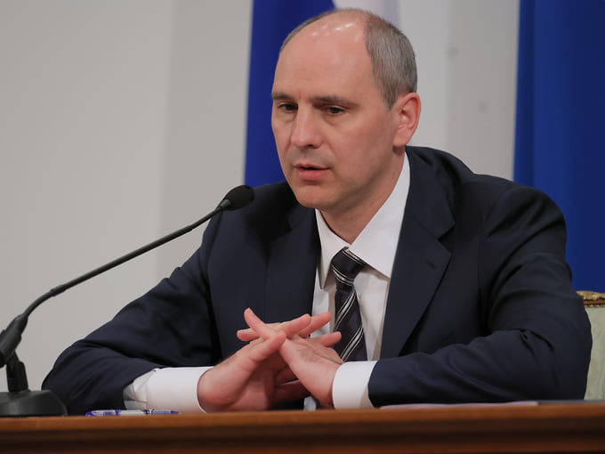 Денис Паслер