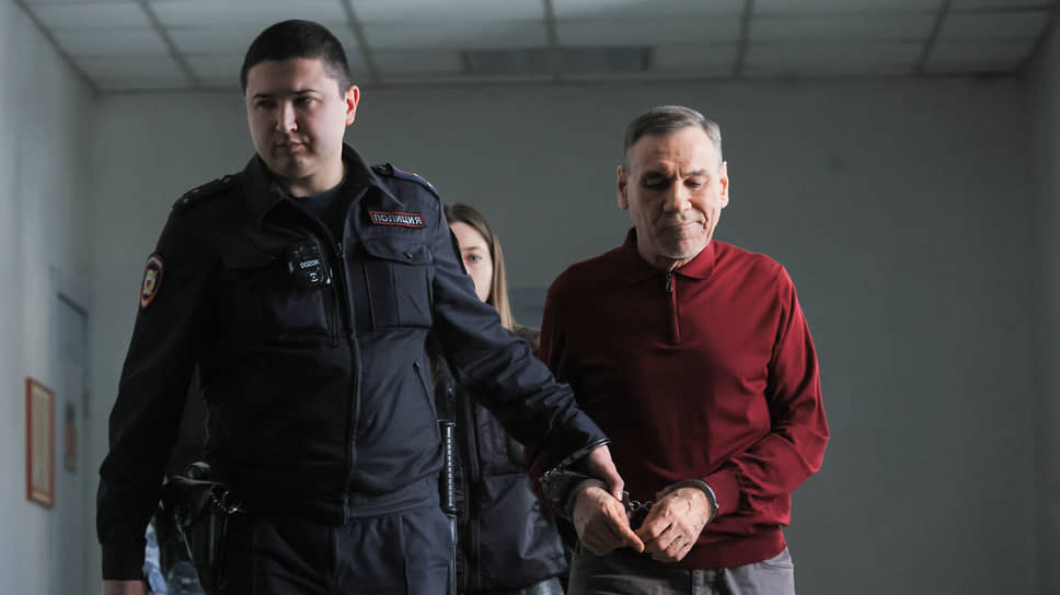 Малик Гайсин (справа) после вынесения приговора