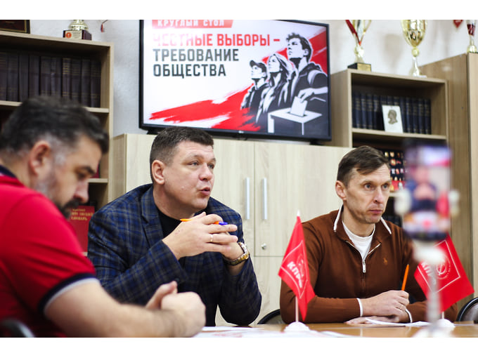 В Ижевске насчитали более 400 баннеров «Единой России» против четырех у КПРФ