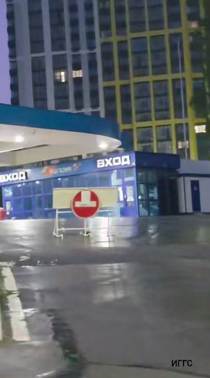 Закрытая вечером 26 июня на улице Кирова в Ижевске заправка «Газпромнефти»