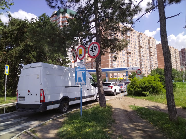 Очередь на АЗС на улице Мачуги