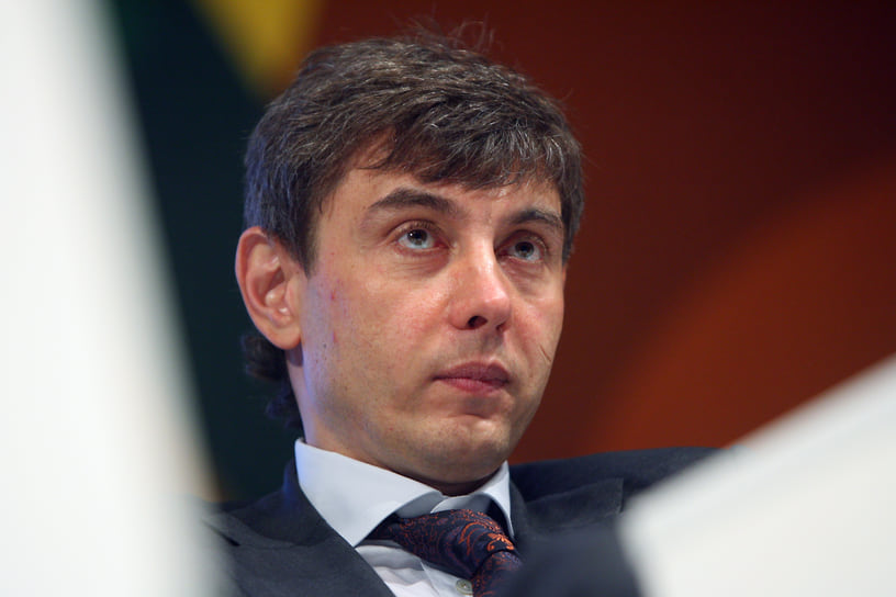 «"Магнит" слишком связывали со мной. Если какой-то производитель положил в банку со сгущенкой гвоздь, это относили ко мне» Чрезмерная персонификация компании и ответственность за 300 тыс. сотрудников стали еще одной причиной ухода из ритейла