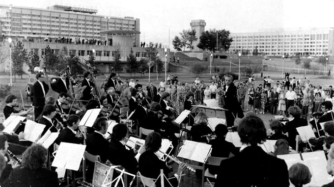 Первые концерты оркестра на набережной в Красноярске, 1980 год 