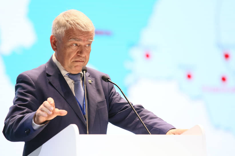 Валентин Пармон 