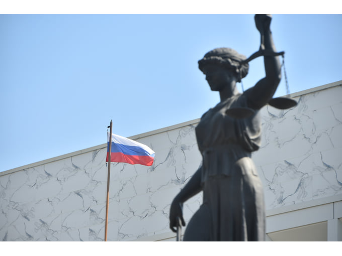 Красноярского адвоката приговорили к штрафу за обман клиентов