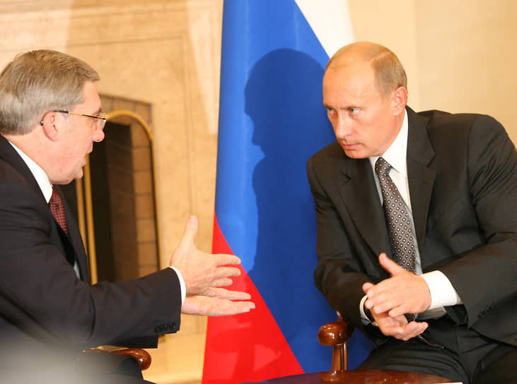 По предложению Владимира Путина в июле 2007 года полномочия главы региона были продлены еще на пять лет. На выборах в Государственную думу в декабре 2007 года Толоконский возглавлял региональный список «Единой России». На фото: С президентом России Владимиром Путиным. Резиденция губернатора Новосибирской области, октябрь 2007 года