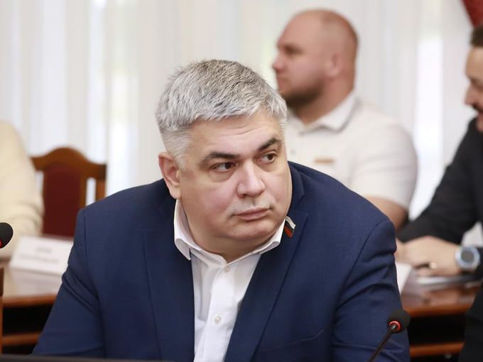 на снимке - Ярослав Фролов