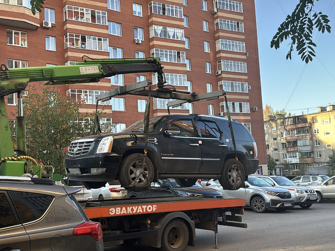 Приставы арестовали у пермских неплательщиков Toyota Land Cruiser и Cadillac Escalade