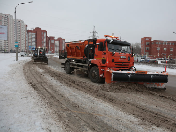 Для уборки снега в центре Перми будет задействовано около 200 единиц техники