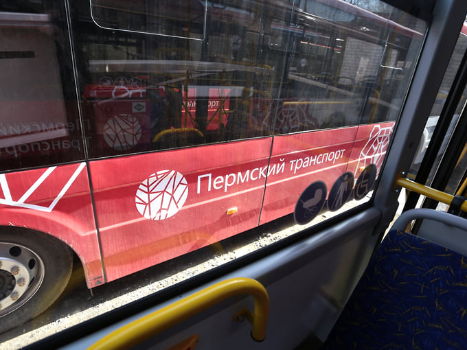 Пермяки добираются до работы на общественном транспорте чаще, чем на личном авто