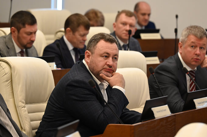 Директор пермского филиала удмуртской группы компаний «UDS-групп» Сергей Медведев («Единая Россия») сменил в округе №5 Александра Буторина