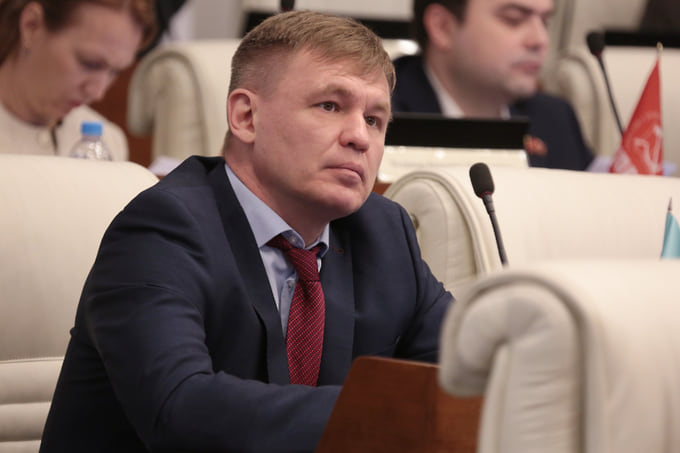 Девелопер Андрей Ляшков стал депутатом впервые. Он представляет партию «Новые люди». Отметим, что экс-руководитель реготделения «Новых людей», представлявший партию в краевом парламенте, Денис Шитов в новый созыв избрался от «Единой России» по округу №25
