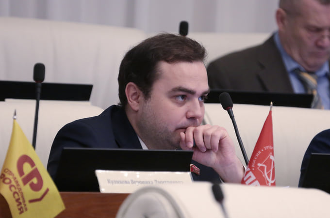 Секретарь по идеологии краевого комитета КПРФ Николай Богатырев впервые представляет партию в региональном парламенте