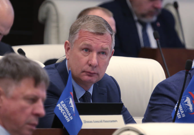 Гендиректор инвестиционно-строительной группы «Развитие» Алексей Раев избран по округу №10. В прошлом созыве он был депутатом Пермской городской думы. На прошедших в сентябре выборах господин Раев обошел экс-депутата от КПРФ Анну Баранову, избранную по данному округу в 2021 году