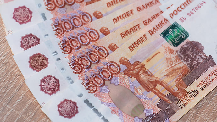 Петербург вошел в тройку лидеров по корпоративным расходам на предприятие