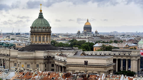 К Алым парусам в центре Петербурга усилят контроль за крышами домов