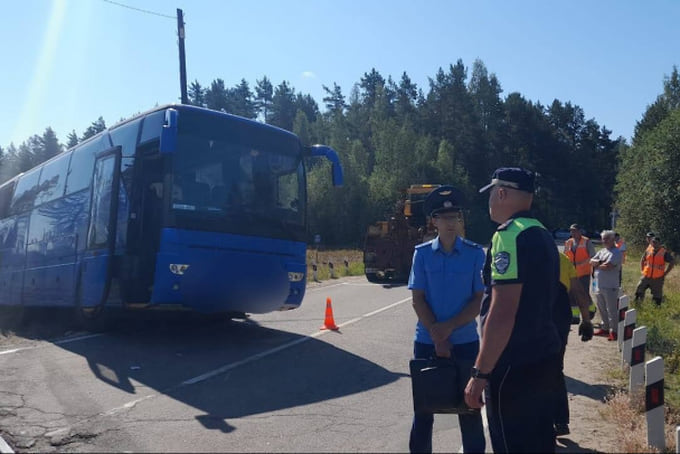 Водителя автобуса приговорили к 3,5 года колонии после ДТП с поездом в Ленобласти