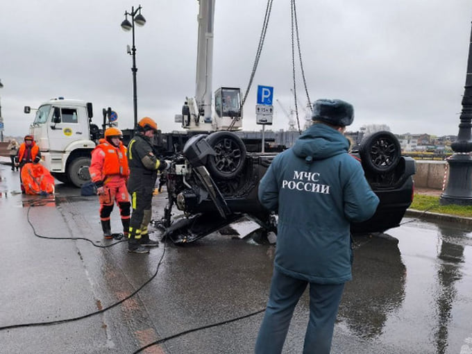 Петербуржец получил штраф после ДТП с утонувшим Haval и гибелью друга