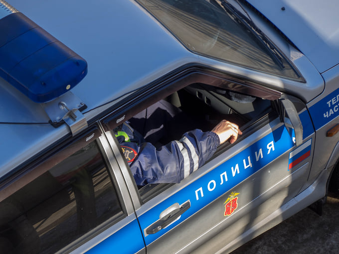 Полиция предотвратила массовую драку с участием 45 человек в Калининском районе