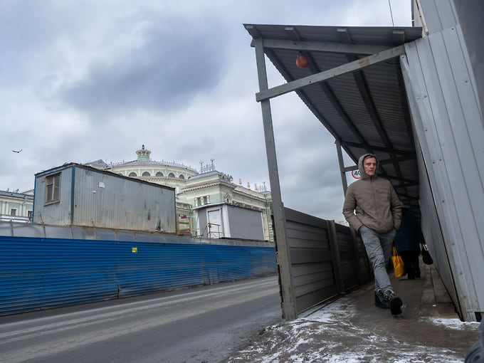 Смольный выделил 37,8 млн рублей на корректировку проекта выхода с «Театральной»