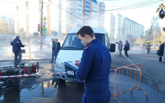 СКР проверяет обстоятельства прорыва трубы с горячей водой в Петербурге