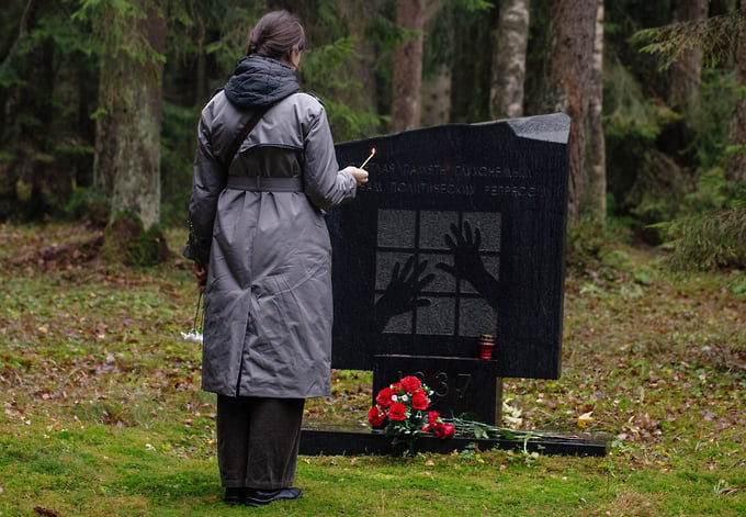 День памяти жертв политических репрессий на Левашовском мемориальном кладбище