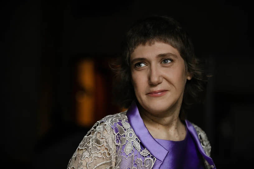 Юлия Найвальт, фотохудожник, обладатель национальной премии «Золотой Пегас» гильдии профессиональных фотографов СМИ (2012), член Союз художников России (2009)