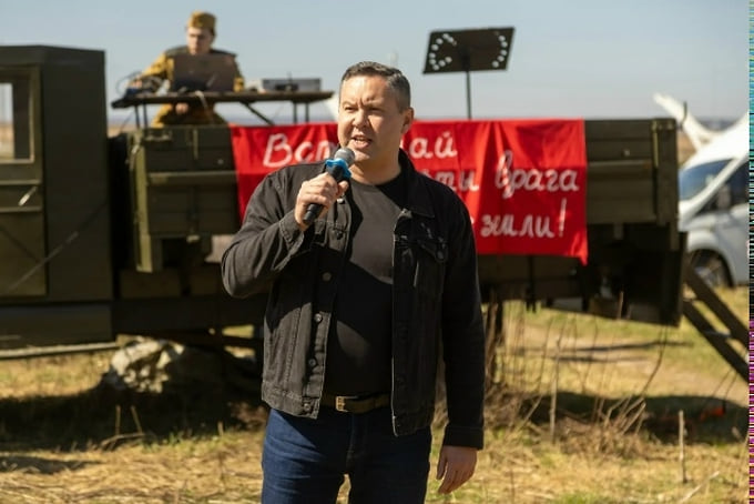 Губернатор снял с поста руководителя МО “Остров Декабристов” Алексея Захарова