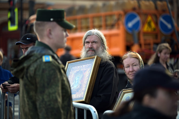 Участники крестного хода