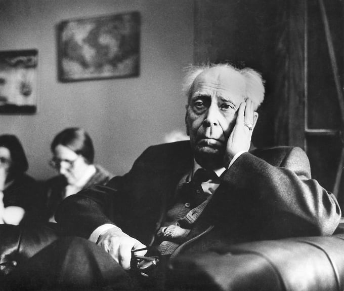 Выпускник школы Мая академик Дмитрий Сергеевич Лихачев (1906–1999)