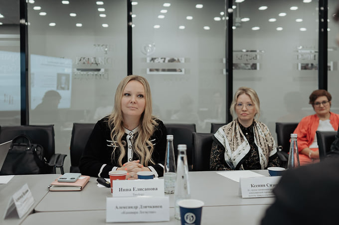 Инна Елисанова, адвокат, партнер Taxology (слева), Ксения Сизова, директор Б1, группа таможенного регулирования и международной торговли, департамент налогов, права и сопровождения бизнеса (справа) 