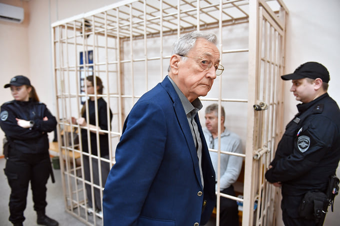 Суд также попытался выяснить причины ухода Бориса Петрова (на фото). Его контракт истек осенью 2020 года и продлен не был