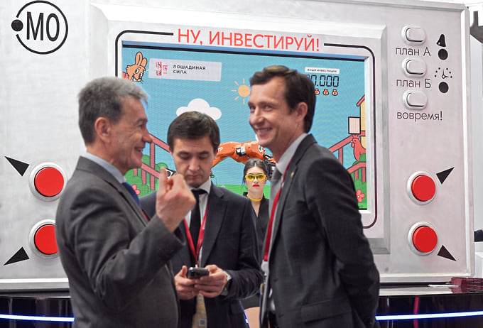 В Петербурге средства населения в банках продолжают расти, хотя темпы заметно замедлились. На 1 августа накопления физических лиц составили 5,369 трлн рублей, увеличившись за год на 17,4% против 33,2% годом ранее