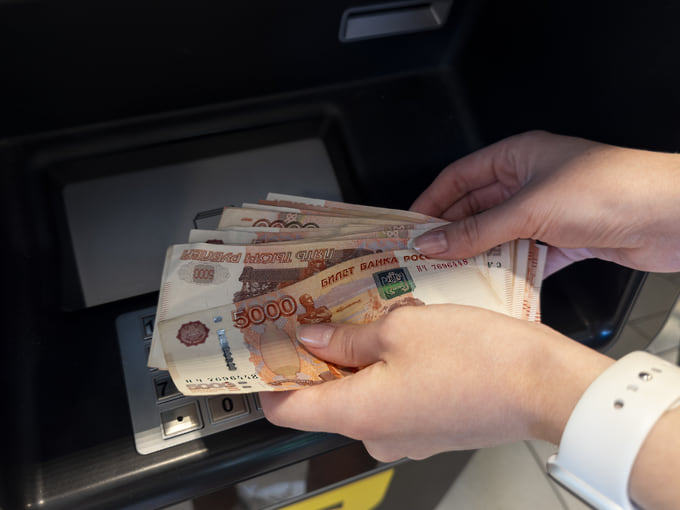 Средняя зарплата в Ростовской области за восемь месяцев выросла до 76,9 тыс. рублей