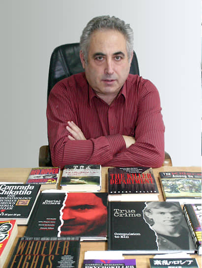 «Вот когда умру, тогда скажете, была школа (Бухановского) или нет» (из интервью изданию 161.RU). Ночью 17 апреля 2013 года Александр Бухановский скончался в реанимации Ростовской областной больницы №1. Заслуженному врачу России было 69 лет. В качестве причины смерти была указана тромбоэмболия