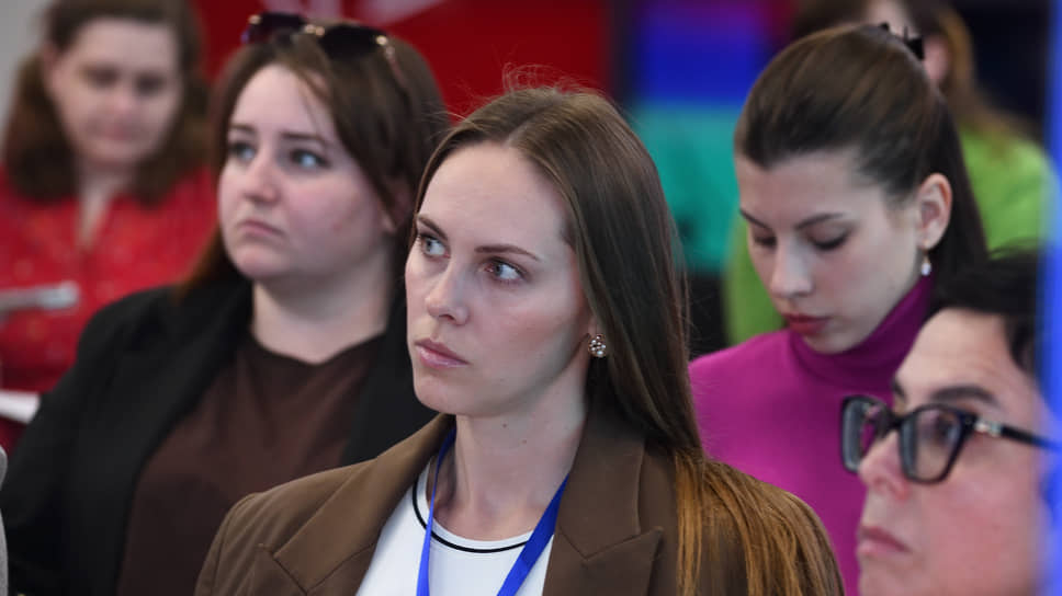 Зрительница в зале