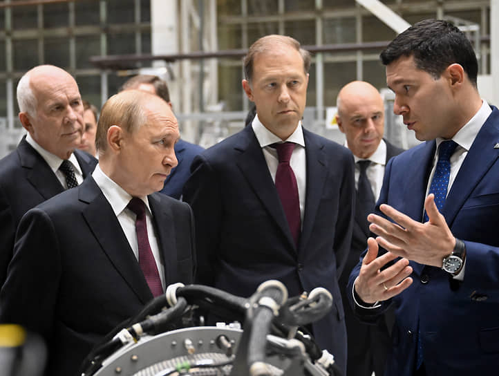 Президент России Владимир Путин на предприятии. Сентябрь 2025 года 