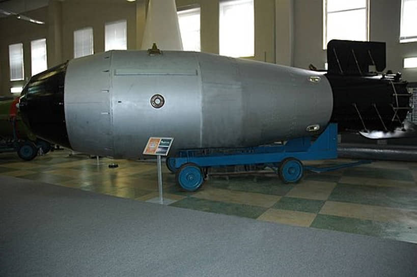 Двигатель ТВ-2 (ТВ-022) был установлен на самолете Ту-95, который участвовал в испытаниях термоядерной авиационной бомбы «Царь-бомбы» (на фото) на полигоне на Новой Земле в 1961 году. Это была доработанная копия немецкого двигателя JUMO-022, созданная группой конструирования, которую возглавил  Фердинанд Бранднер.  Двигатель с различными модификациями позже стал именоваться НК-12 
