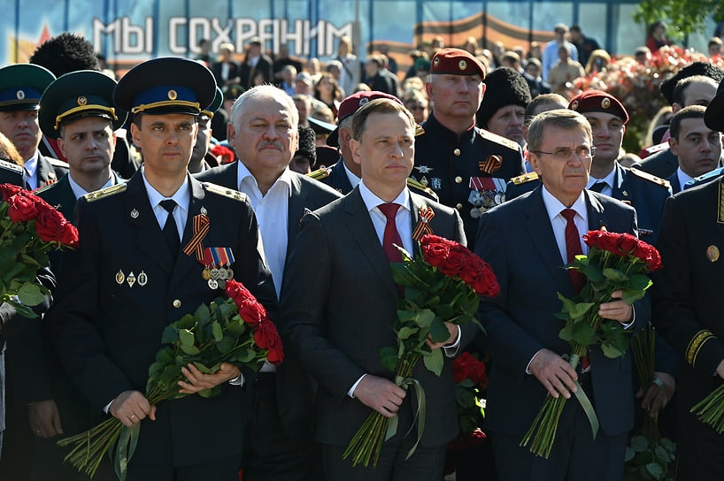 День Победы в Великой Отечественной войне в Сочи открылся возложением гирлянды памяти и цветов