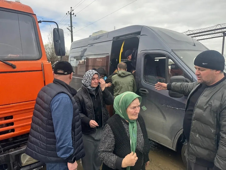 Масштабное наводнение подтопило 760 жилых домов и 950 придворных участков. Спасатели эвакуировали 3338 человек, среди них 1033 ребенка; 58 человек, включая 32 ребенка, разместили в пунктах временного размещения 